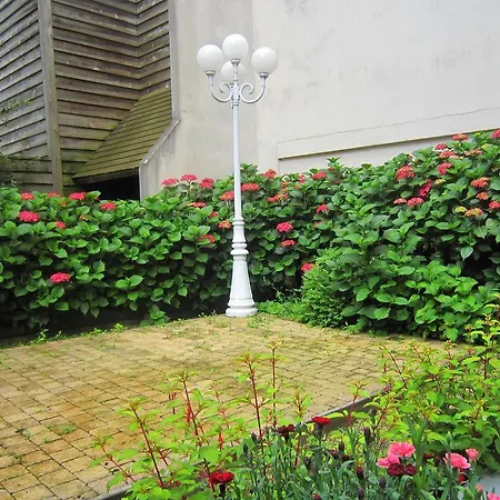 Cosy In With A Private Garden Daire Honfleur