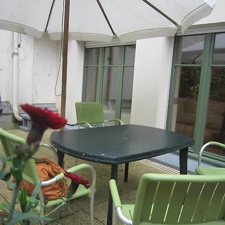 Daire Cosy In With A Private Garden *